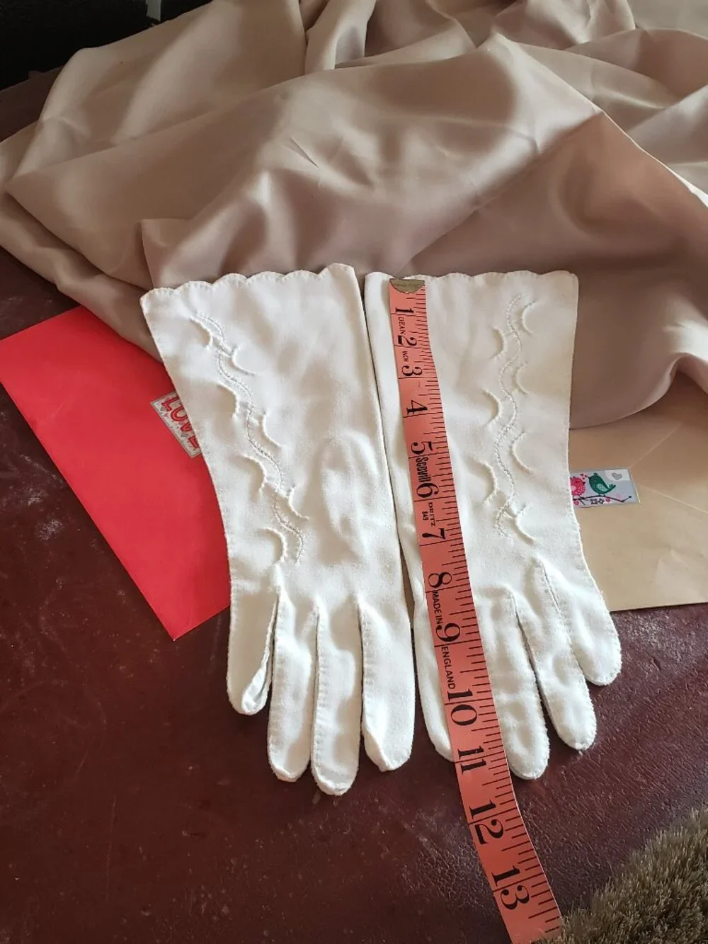 VINTAGE VAN RAALTE REINDOE HIGH FASHION WHITE GLOVES